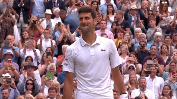 FOTO. Novak Djokovic câştigă al cincilea trofeu la Wimbledon, într-o finală maraton cu elveţianul Roger Federer