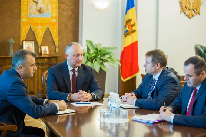 Dodon merge mâine la Moscova să discute cu „Gazprom” reducerea preţului de livrare a gazului natural pentru R. Moldova