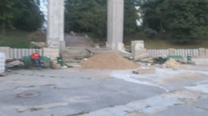 VIDEO. Cimitirul Eroilor din Chişinău a fost vandalizat