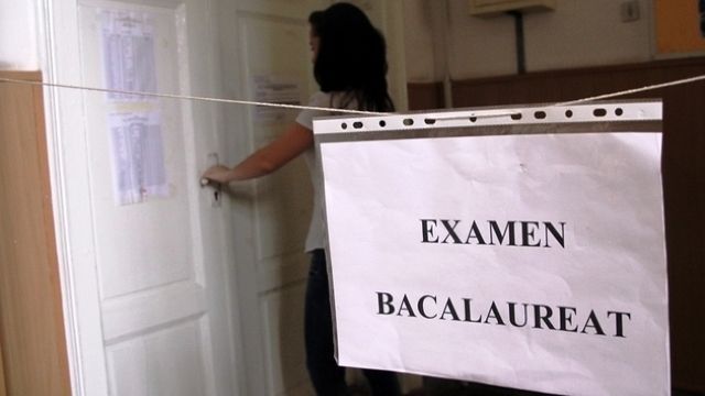 O elevă din România, eliminată de la Bacalaureat, a câştigat în instanţă dreptul la examen