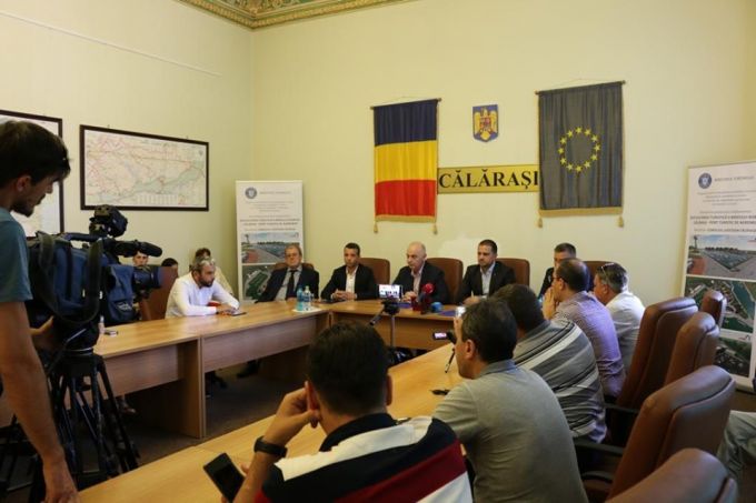 România: Ministrul turismului a semnat contractul de finanţare a construcţiei unui port turistic în Călăraşi
