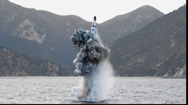 Coreea de Nord lansează alte două ''proiectile neidentificate'' şi respinge reluarea negocierilor cu Seulul