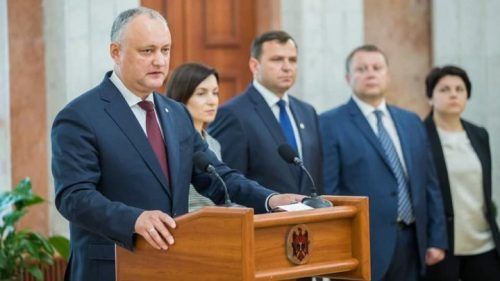 Sondaj: Jumătate dintre cetăţenii Republicii Moldova vor ca PSRM şi ACUM să guverneze în următorii patru ani