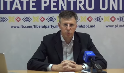 Dorin Chirtoacă spune că noului procuror general interimar i s-a dat sarcina să-l împiedice să participe la alegerile locale