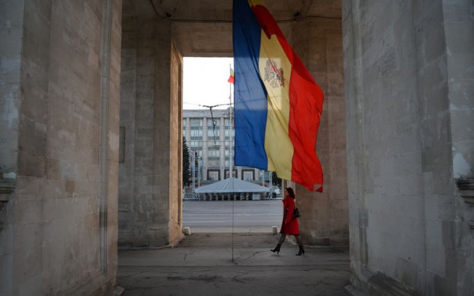 Salariile mici, preţurile ridicate şi viitorul copiilor alungă cetăţenii Republicii Moldova din ţară