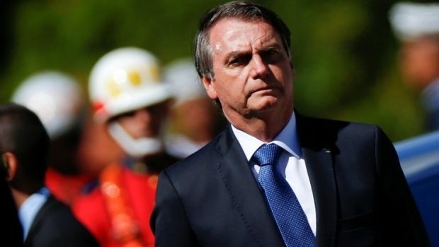 Brazilia. Preşedintele Bolsonaro ia în calcul, în faţa presiunii globale, trimiterea armatei pentru stingerea incendiilor din pădurea amazoniană