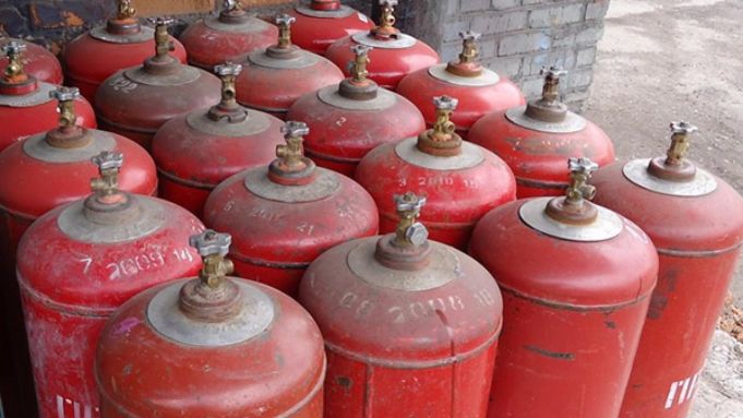 Alimentarea la staţiile PECO a buteliilor de uz casnic cu gaze petroliere este interzisă