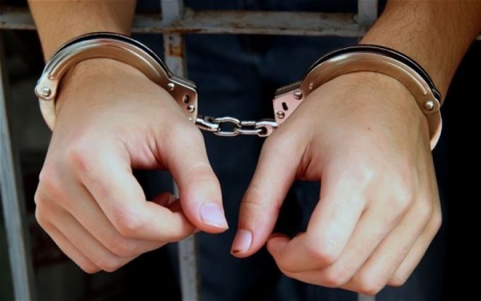 Un tânăr din Chişinău riscă până la 8 ani de închisoare pentru tâlhărie