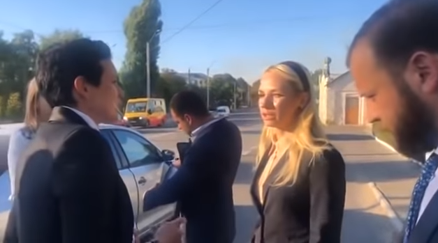 VIDEO. Noi imagini de la reţinerea deputatei Marina Tauber. Partidul ŞOR a oferit prima reacţie după reţinerile de astăzi