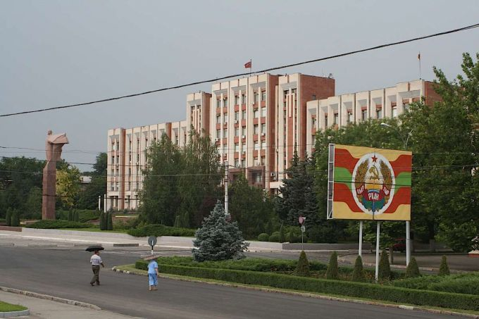 Conducerea separatistă de la Tiraspol condamnă blocarea conturilor întreprinderilor transnistrene în băncile din R. Moldova