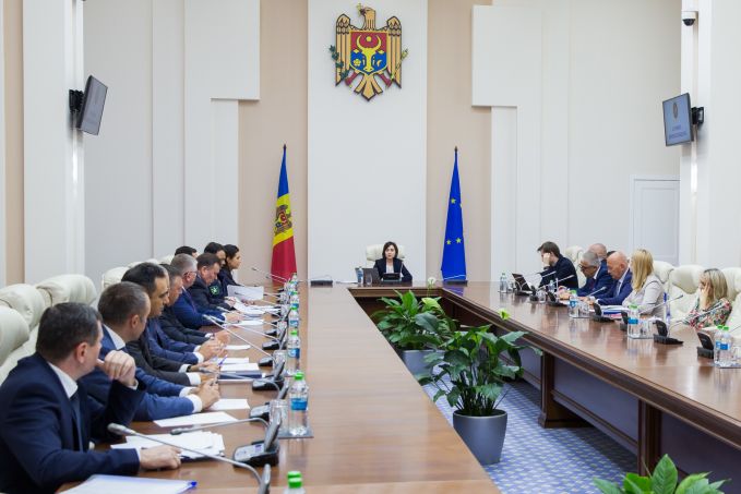 Consiliul de coordonare anticorupţie şi reforma justiţiei pe lângă Prim-ministru s-a întrunit ieri în prima şedinţă. Cine sunt membrii