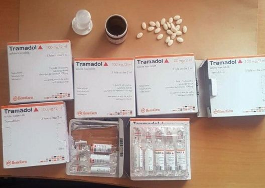 VIDEO. Un medic de familie din Chişinău implicat în comercializarea medicamentelor cu efect psihotrop. Momentul reţinerii