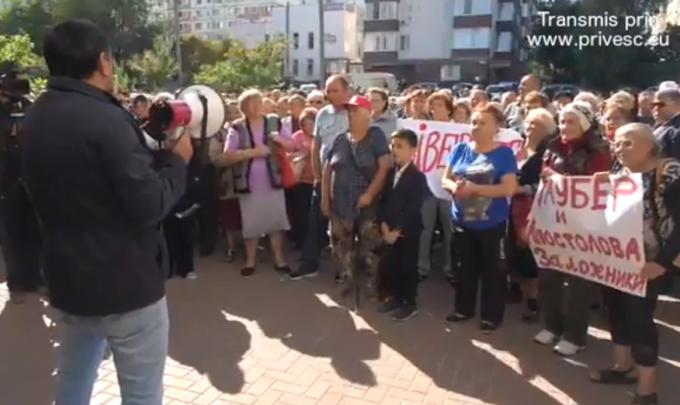 VIDEO. Un nou protest pentru susţinerea deputatelor Partidului ŞOR - Marina Tauber şi Reghina Apostolova