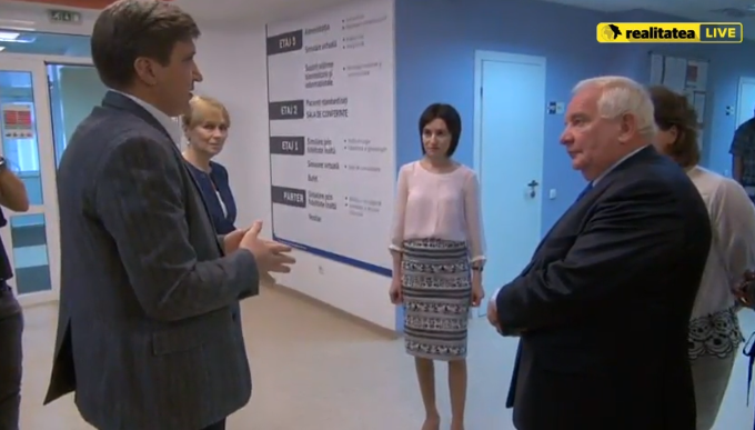 VIDEO. Maia Sandu şi preşedintele PPE Joseph Daul efectuează o vizită la Centrul Universitar de Simulare în Instruirea medicală (proiet sprijinit de UE)