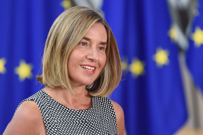 Uniunea Europeană salută schimbul de prizonieri între Rusia şi Ucraina; Franţa va susţine 'noi progrese concrete'