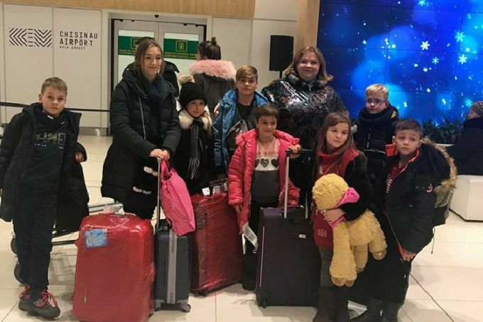 Nouă copii rămaşi fără ocrotire părintească şi-au petrecut vacanţa de iarnă în Italia