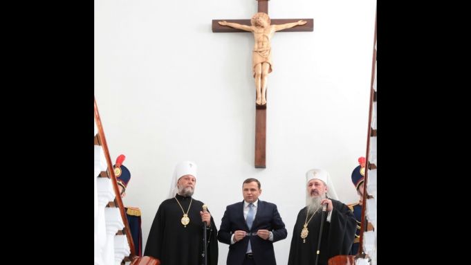 Andrei Năstase, somat să aducă scuze publice pentru că a instalat în sediul Ministerului Afacerilor Interne un crucifix