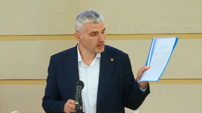 DOC. Alexandru Slusari a remis către Procuratura Generală lista beneficiarilor jafului bancar din raportul Kroll 2