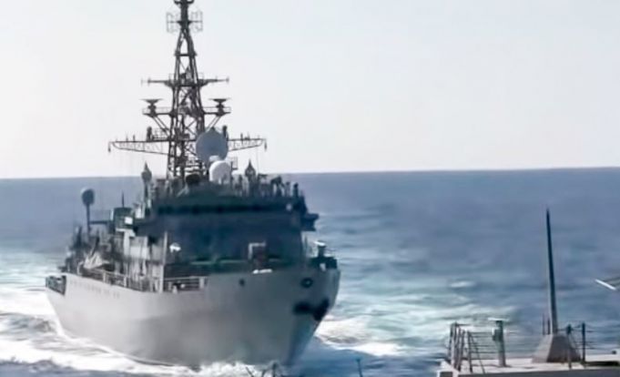 VIDEO. O navă militară rusească a evitat la limită ciocnirea cu un distrugător SUA