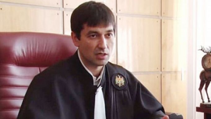 Avocaţii lui Oleg Sternioală: Au existat cinci tentative de efectuare neautorizată a cercetării la domiciliul lui Oleg Sternioală