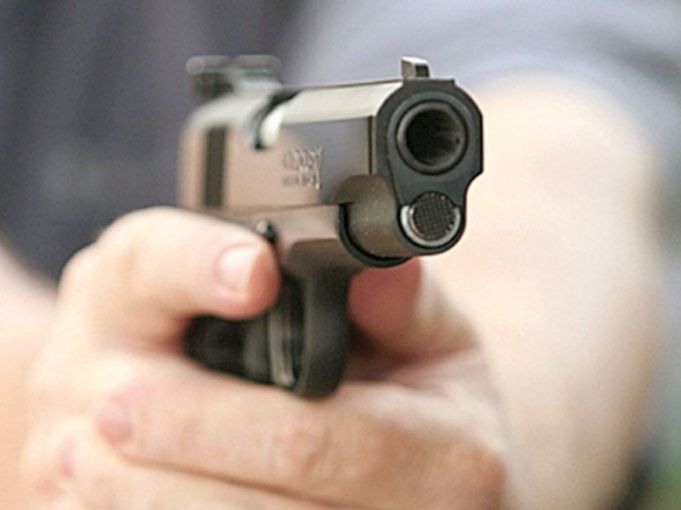 Un tânăr de 23 de ani, împuşcat mortal de un angajat al Inspectoratului General de Carabinieri