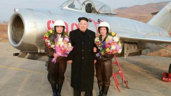 Prima femeie pilot de luptă din Coreea de Nord a murit în timpul unui accident suspect