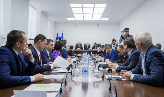 Igor Dodon, la Adunarea Populară a Găgăuziei dă asigurări că la Chişinău se va ţine cont de interesele găgăuzilor