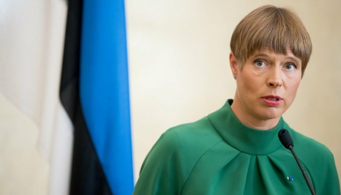 Preşedintele Estoniei a returnat un cadou primit din partea Federaţiei Ruse. Conţinea o sticlă de şampanie fabricată în Crimeea