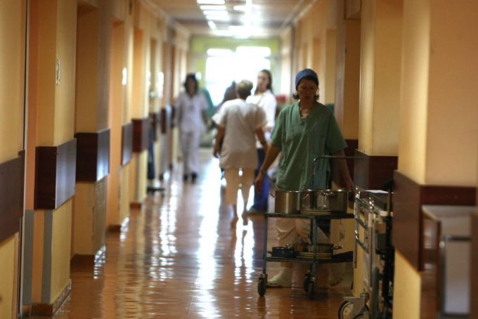 Încă un lucrător medical pierde lupta cu coronavirusul. În ultimele 24 de ore s-au înregistrat alte 792 de cazuri de infectare