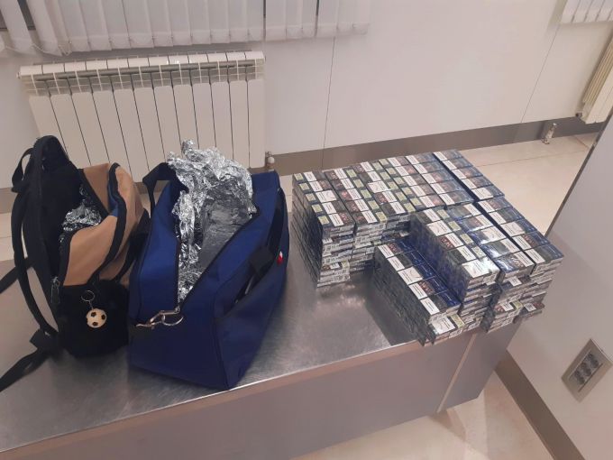 Aeroportul Chişinău: 10.000 de ţigări, ascunse în folie de staniol, în bagajul unui tânăr ce intenţiona să ajungă în Londra