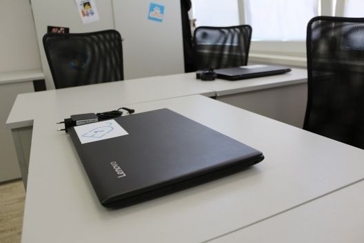 10.000 de laptopuri, pentru elevii şi profesorii din R. Moldova. Contractul de achiziţie a fost semnat