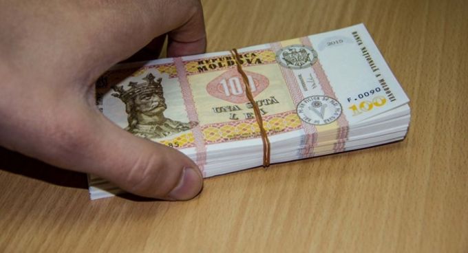Expert: 13450 lei/lunar este salariul aşteptat de către cei din R. Moldova, pentru a nu pleca din ţară