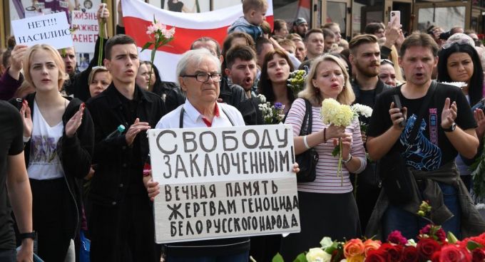 Belarus: Noi manifestaţii de amploare împotriva regimului Lukaşenko