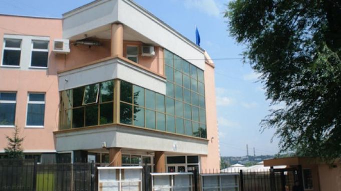Secţia consulară a Ambasadei României la Chişinău îşi sistează activitatea