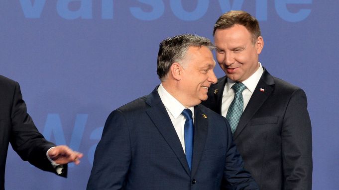 Ungaria şi Polonia îşi menţin veto-ul faţă de bugetul UE şi consideră că o condiţionare a fondurilor UE necesită modificarea