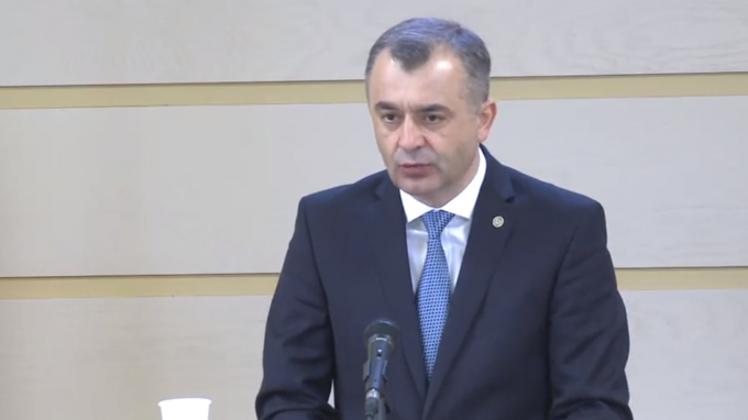 VIDEO. Premierul Chicu face declaraţii de presă în sala de conferinţe a Parlamentului