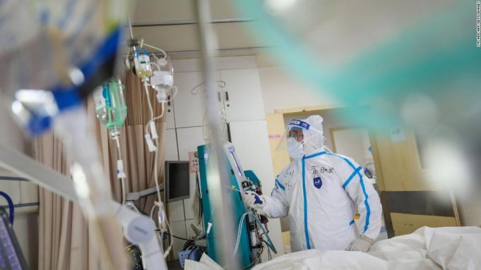 UPDATE: Al şaptelea deces al unui pacient infectat cu COVID 19 s-a înregistrat în România. Este cea mai neagră zi de la începutul pandemiei