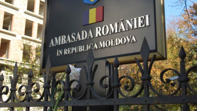 Studenţii români care se află în stagii de mobilitate în R. Moldova şi care vor să revină în ţară, pot beneficia de sprijinul Ambasadei României