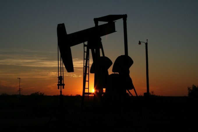 Economist: În 2020 consumul de petrol pe plan global va înregistra cea mai mare scădere din istoria sa. Asta ar putea prevesti o criză economică