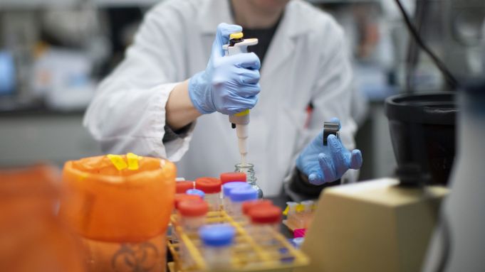 ANSP: Testele pentru coronavirus pot fi efectuate şi la două laboratoare private din R. Moldova
