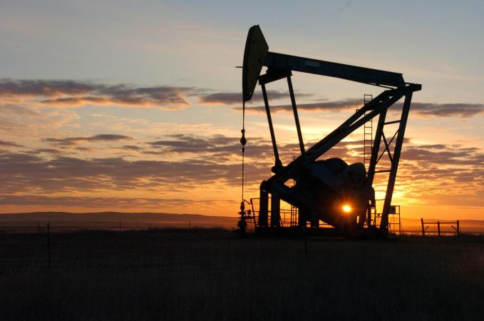 Petrolul rusesc de marca Urals a coborât la 10 dolari pentru un baril