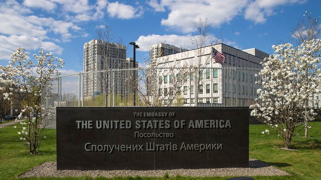 Ambasada SUA la Kiev solicită Rusiei să elibereze imediat toţi prizonierii politici ucraineni şi să părăsească Ucraina