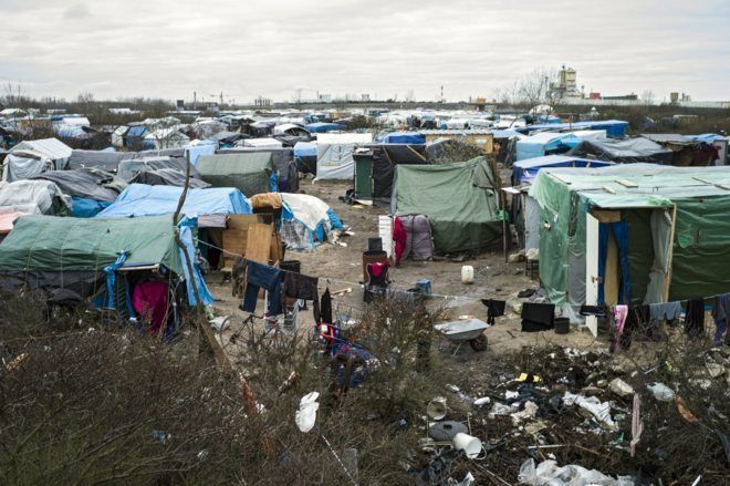 Coronavirus în Franţa: A început evacuarea taberelor de migranţi din Calais