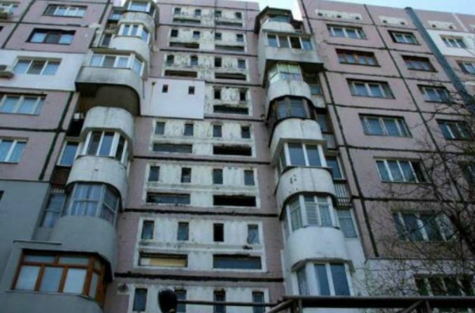 Locatarii din 200 de apartamente ale unui bloc din sectorul Buiucani au intrat în carantină