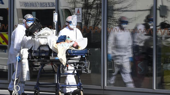 Coronavirus: Franţa, a patra ţară care a înregistrat peste 10.000 de decese