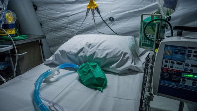Încă 13 pacienţi infectaţi cu coronavirus au murit în România. Bilanţul ajunge la 197 de decese