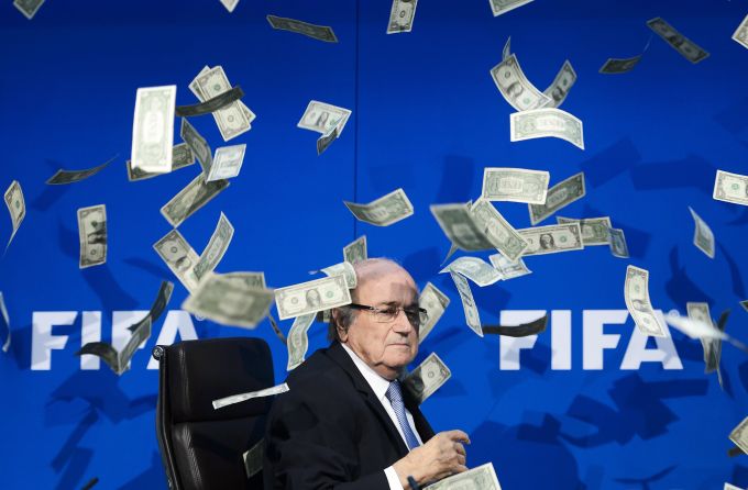 SUA au pus sub acuzare mai mulţi oficiali FIFA pentru că ar fi primit mită de la Rusia pentru atribuirea CM din 2018. Moscova neagă