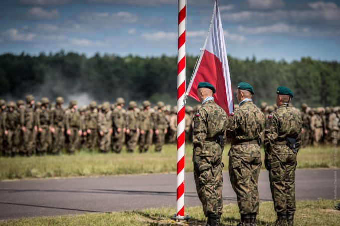 În noua sa strategie de securitate naţională, Polonia califică „politica neoimperială” a Rusiei drept cea mai gravă ameninţare