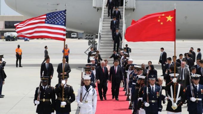 Donald Trump ameninţă că va rupe relaţiile cu Beijingul