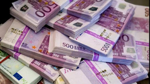 Banca Europeană de Investiţii a aprobat finanţări de până la 200 de miliarde de euro pentru companii ca răspuns economic la criza COVID-19